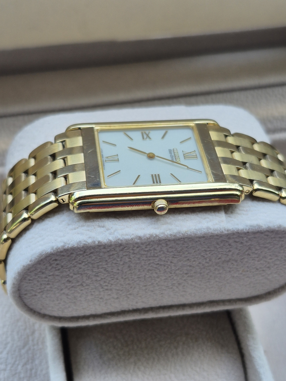 Citizen Stiletto Eco-Drive G820-T001688 TA White Roman Tank Quartz - Picture 4 of 16